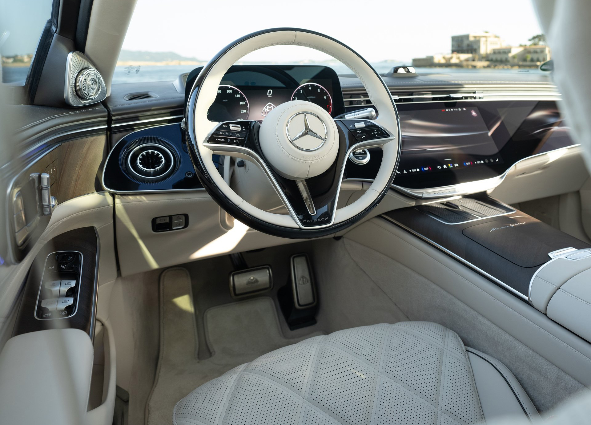 /media/3uhj00nu/mercedes-benz-s-class_maybach-2027-hd-5265386c1c72cbcd4144cfb40cdaa34a6c2a727f2.jpg?width=737&height=545&v=1dd478a8482b380