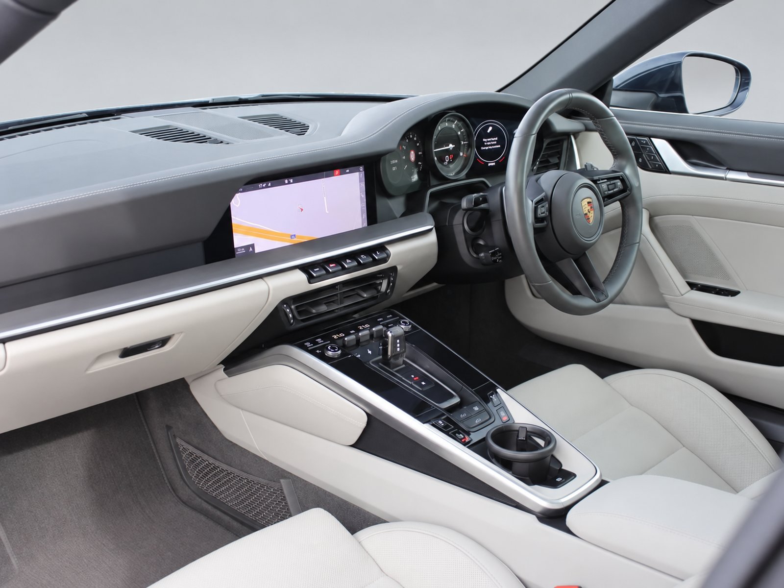/media/c0gjbcjm/porsche_911_3.jpg?width=737&height=545&v=1dd6331b06158e0