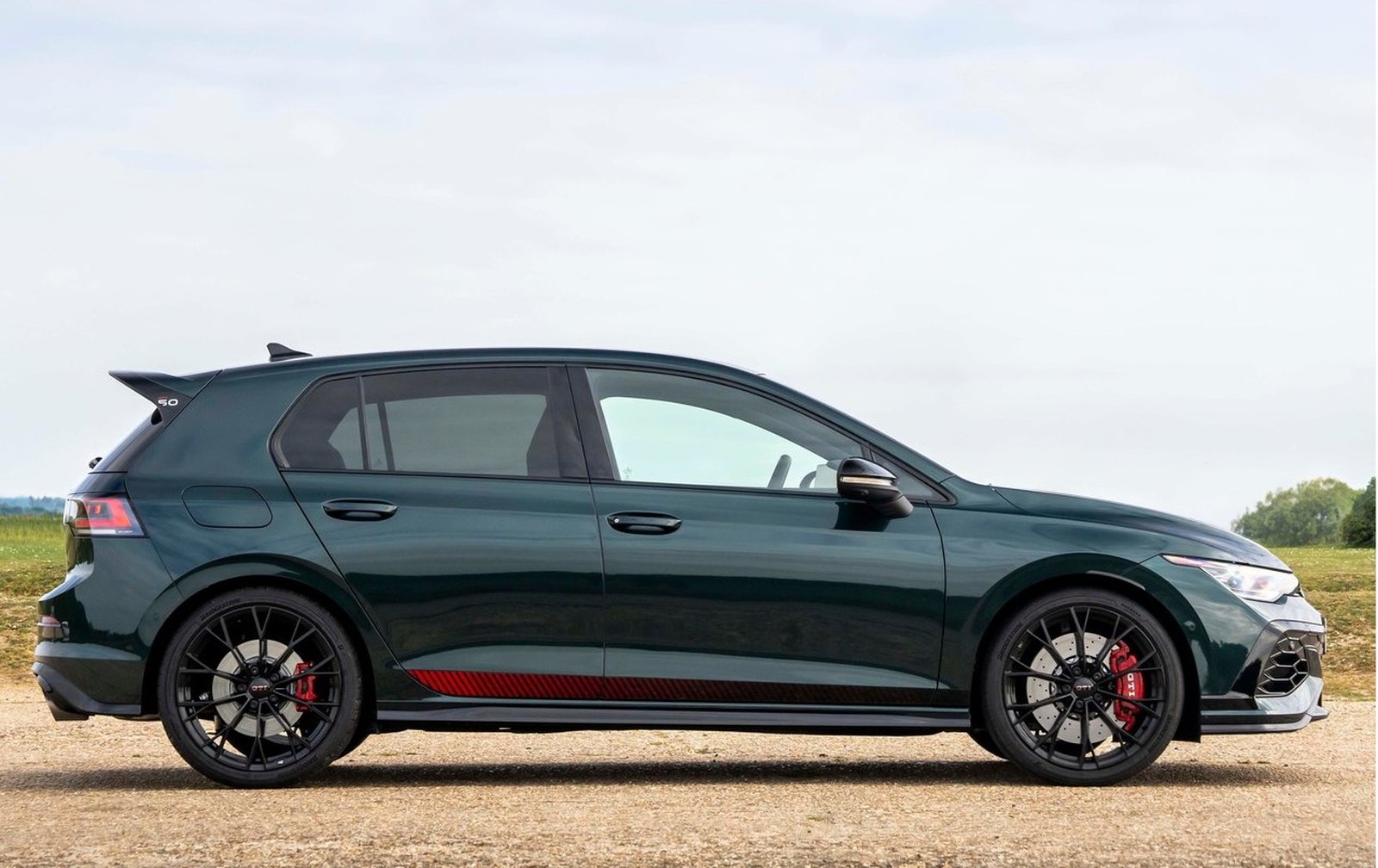 /media/dubn0vu5/vw_golf_2.jpg?width=737&height=545&v=1dd5cc6a5d51c70