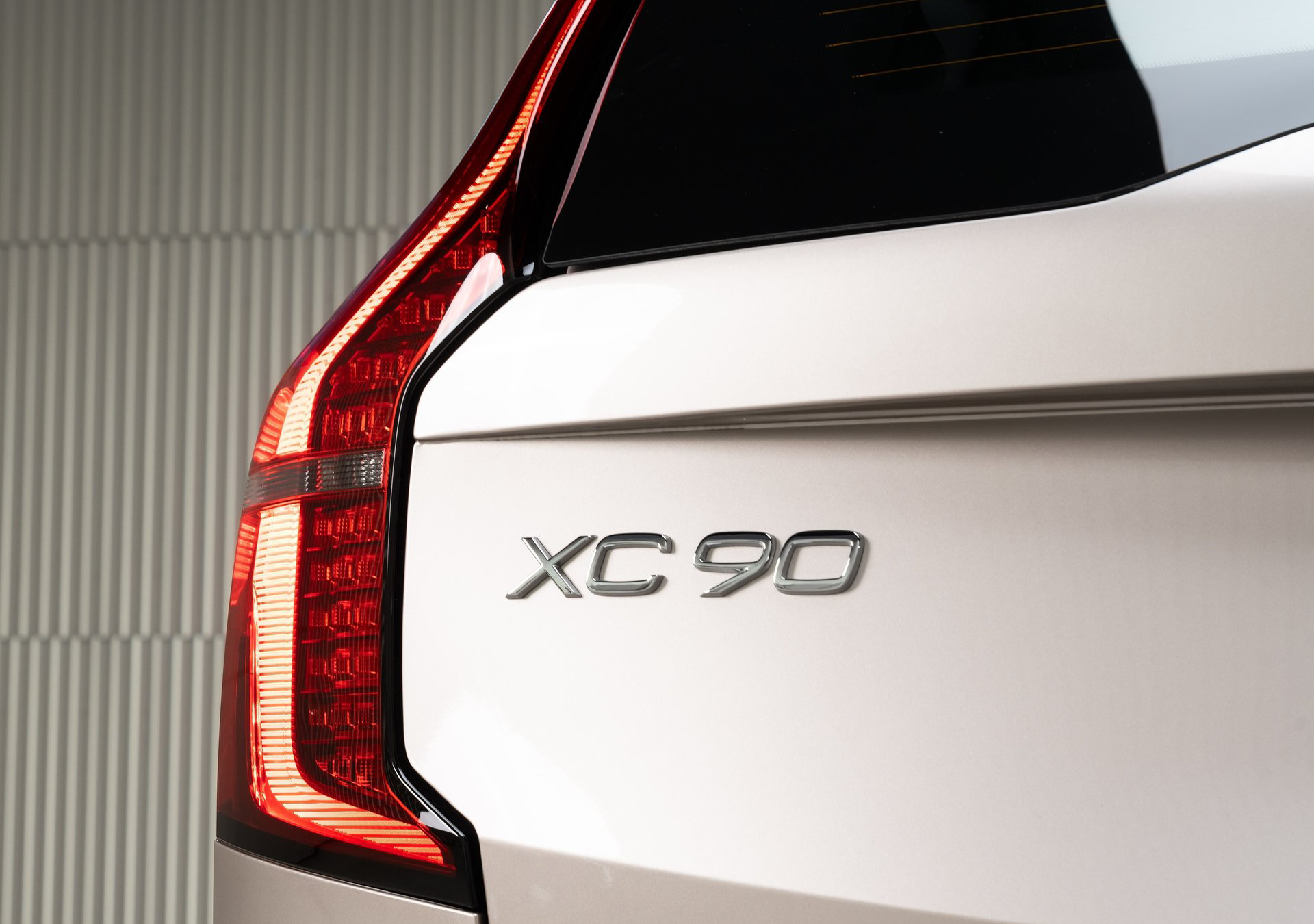 /media/exqdyps5/volvo-xc90-2025-hd-e1a9fe371c6c8e9eaaf1a2384f449abe7714bee3d.png?width=737&height=545&v=1dd3afe5cff6ad0
