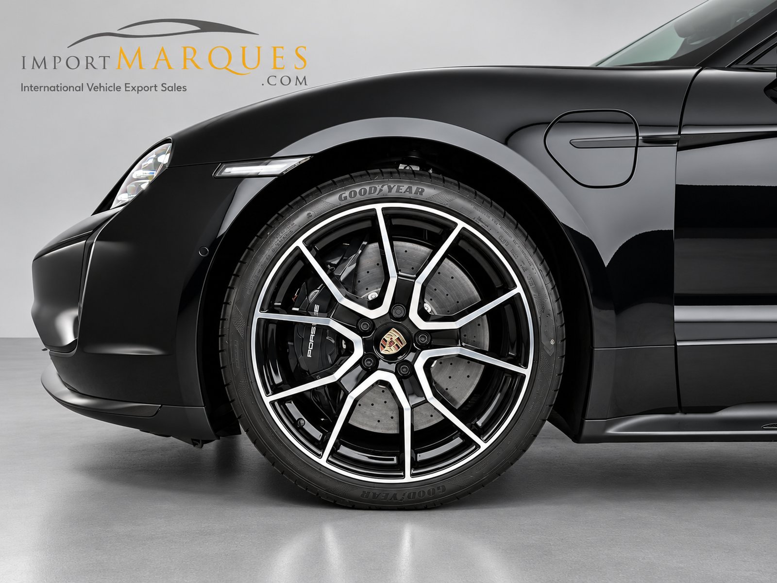 /media/obyhr1kd/porsche_taycan_4.jpg?width=737&height=545&v=1dd6327090a5790