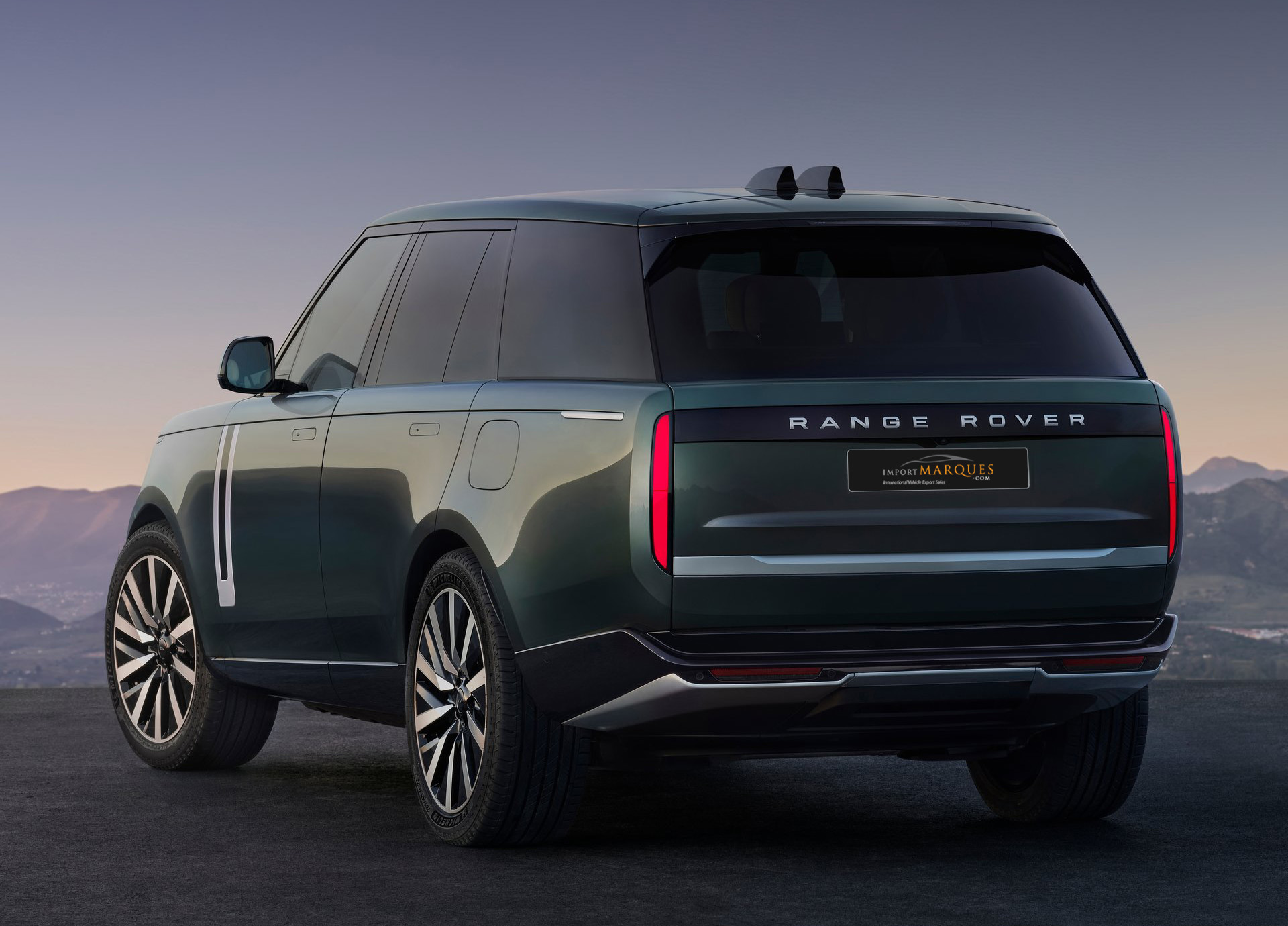 /media/pezbh2gn/land_rover-range_rover_electric-2027-hd-27e1d1691c72ce0762faf8d628f9704031be0c7b2.jpg?width=737&height=545&v=1dd4780012c9d70